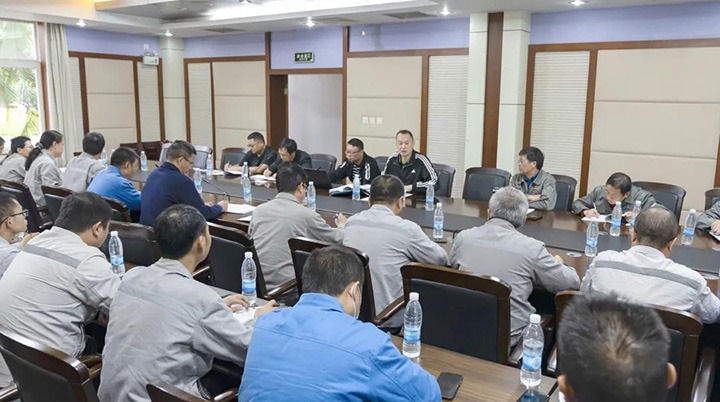 云煤（鸿运国际）集团对解化化工开展“三抓一！！卑偃涨寰不疃樾尉傩卸降技觳