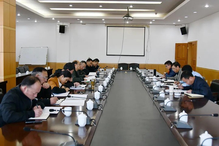 集团党委副书记、总司理高建嵩一行到云维集团督导调研