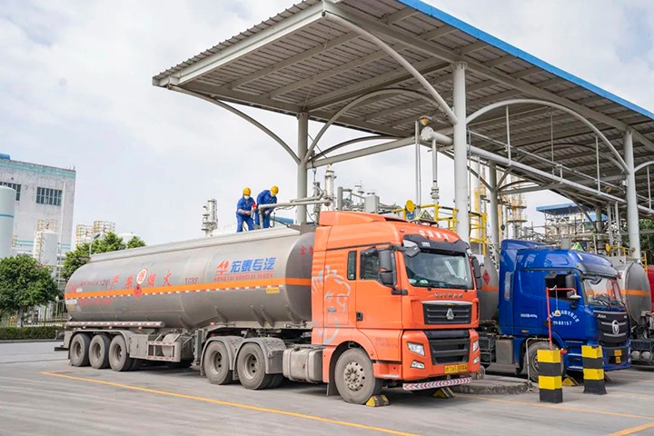 【简讯】解化分公司首车甲醇产品出口缅甸、曲煤焦化大为制焦公司召开降本增效专题会、后所煤矿公司取得矿用装备磨练、装置及刷新资质