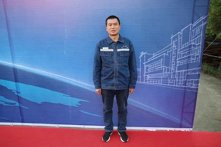 推行职责，，，勤于奉献——省十八届职工职业手艺大赛瓦斯检查工手艺状元吕茂飞在通俗岗位谱写新篇章