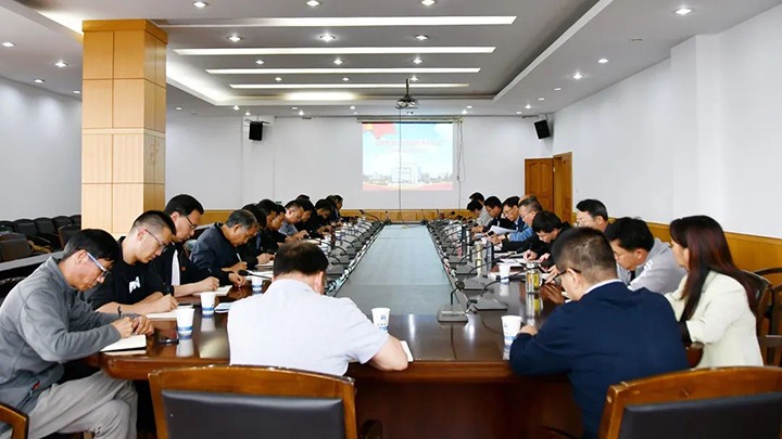 云煤（鸿运国际）集团党委第二事情组列席旁听云维集团党委理论学习中心组学习