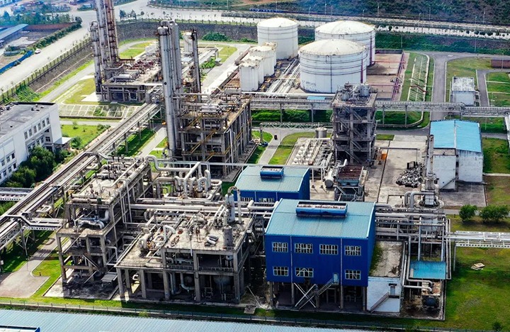 【简讯】先锋化工顺遂产出汽油产品、、威信煤炭公司完成“综采装备”地面调试验收、、陆东煤矿学习宣传贯彻新《清静生产法》