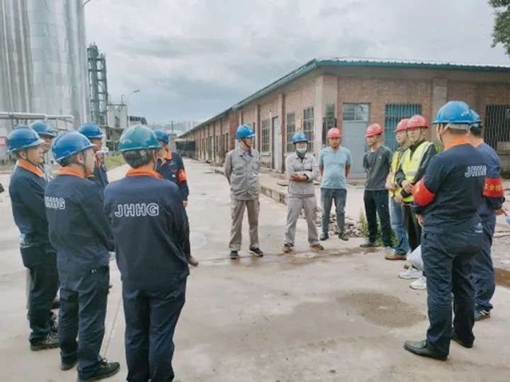 【简讯】解化分公司15万吨复肥客栈扩建项目验收及格、观音山驻矿中队通过矿山救护队标准化检查审核、石化供销公司开展植树活动