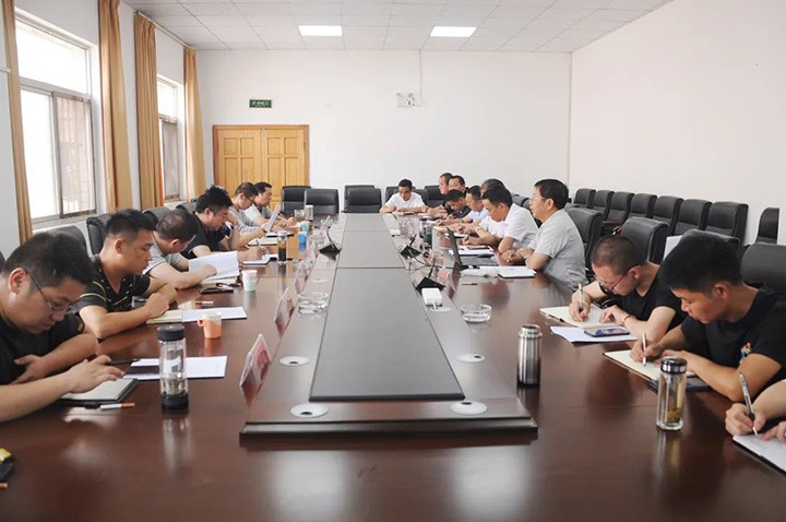 【简讯】省能源局能源清静督导随处长潘永军一行到陆东煤矿检查、、、中石化云南分公司到先锋化工考察交流、、、镇雄煤业建设瓦斯治理立异事情室