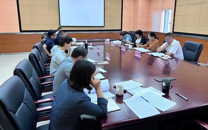 云煤（鸿运国际）集团党委委员、财务总监莫晓丹到云煤矿业调研