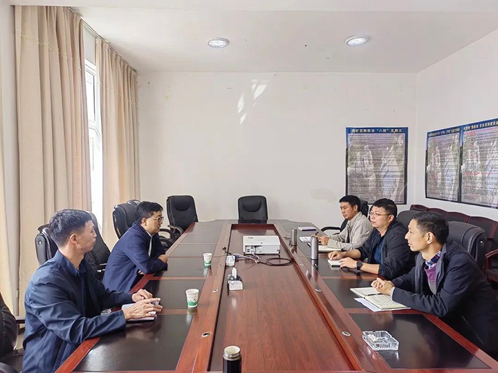 【专项行动】集团党委委员、、、副总司理、、、总工程师施从伟到罗平东城公司开展清静事情督导