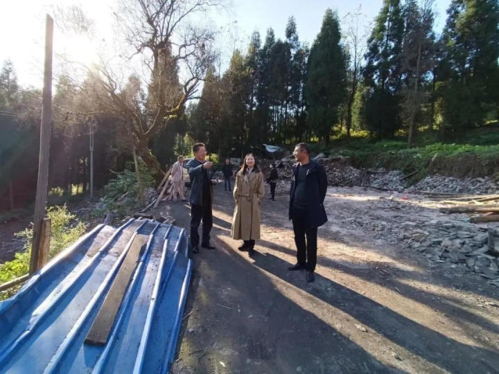 云煤（鸿运国际）集团党委委员、财务总监莫晓丹一行到四角地煤矿开展2022年生产谋划督导调研