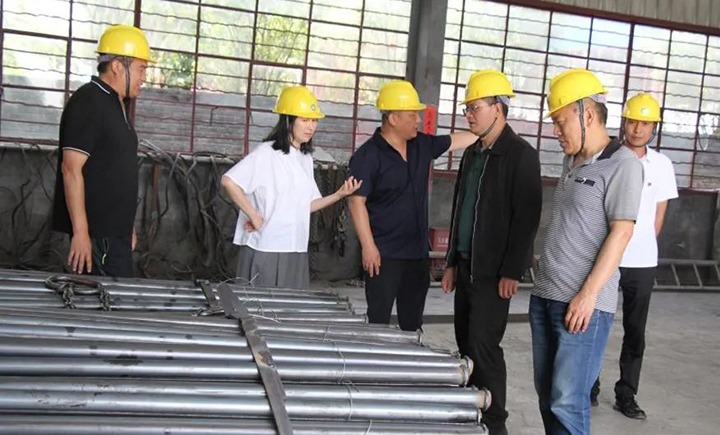 【主题教育】云煤（鸿运国际）集团党委委员、财务总监莫晓丹一行到一平浪煤矿开展主题教育调研