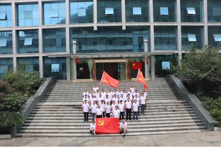 【云煤简讯】天井煤矿开展七一主题党日活动|曲煤焦化公司、、解化化工分公司开展主题教育事情推进会