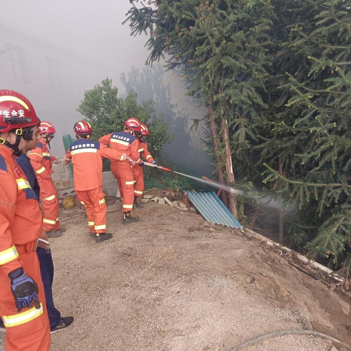 【聚焦云煤】你们来了，，我们就放心了——东源队乐成杀绝富源县山火