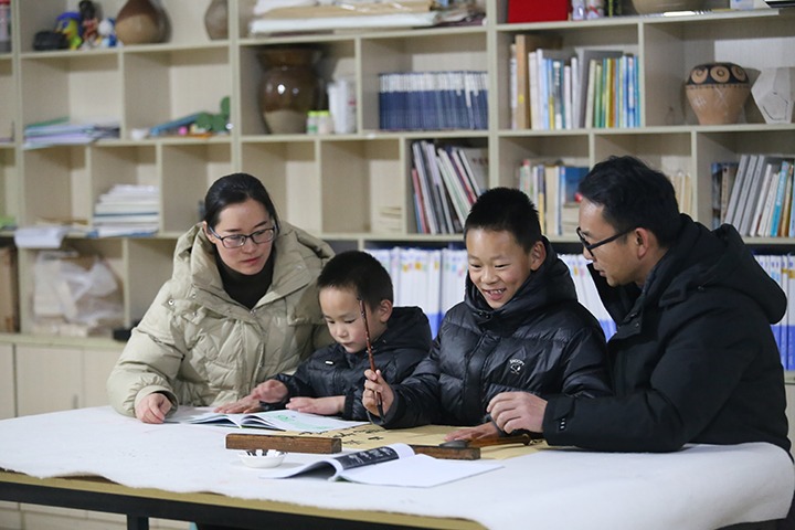 点赞！！！詹德忠家庭荣获2023年度云南省“书香家庭”