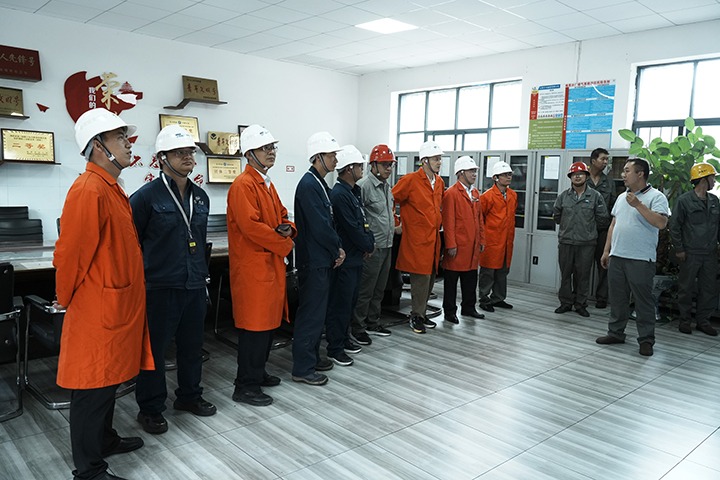 能投集团、煤炭工业集团党委联合召开曲靖区域企业党建联建共创事情启动安排会