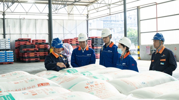 党建引领促生长，，，产融协同谱新篇——云南解化与云能资源开展党建联建活动