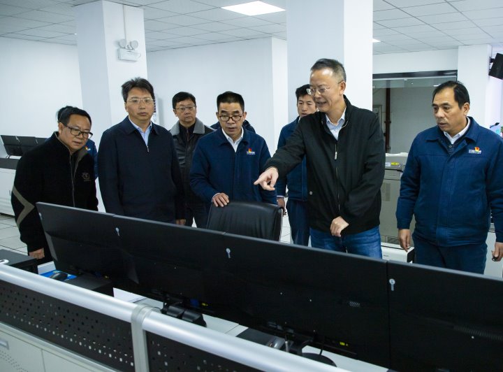 集团党委书记、、董事长胡均到镇雄煤业公司调研