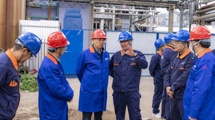 云煤集团党委副书记、、、副董事长、、、总司理高建嵩到云南解化公司开展现场事情调研