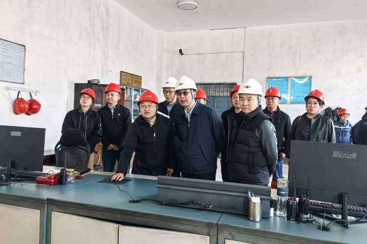 云煤集团党委委员、副总司理缪和星到恩洪煤业公司调研