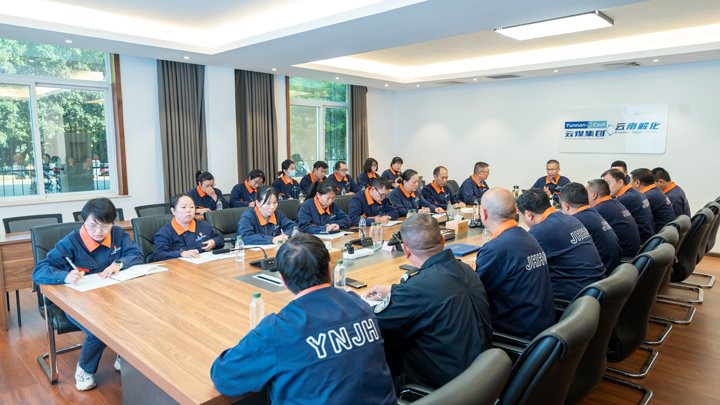 党建＋三精＝效能＋14.4万吨！！！ 云南解化跑出烟肥保供“加速率”