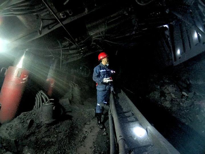 云煤集团党委委员、副总司理、总工程师施从伟赴金发煤业开展清静督导检查